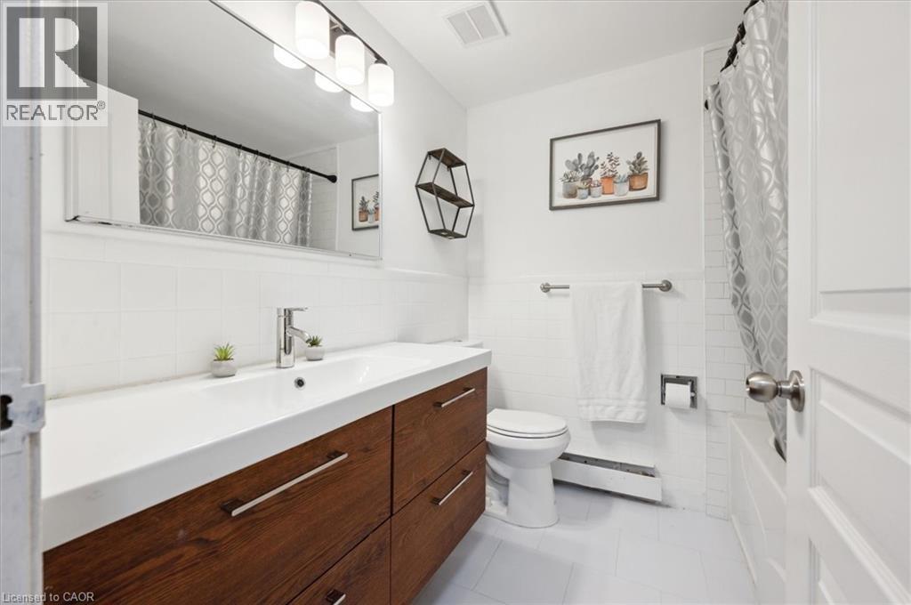 Photo 1 of 293 Fairway Road N Unit 33, Kitchener ON