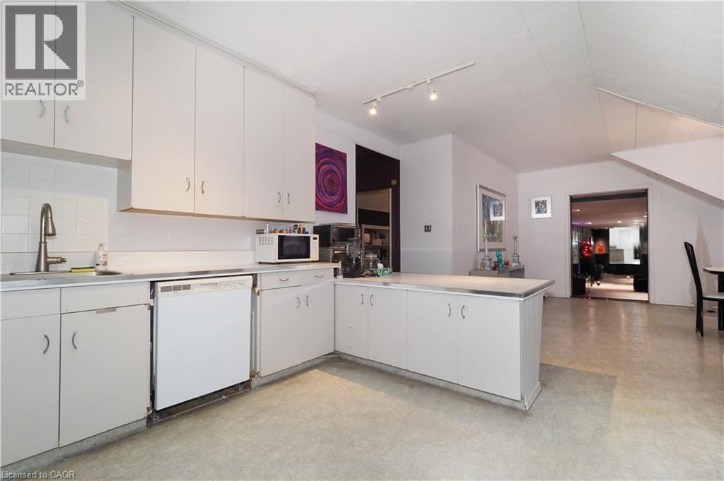 Photo 25 of 64 Francis Street N, Kitchener ON