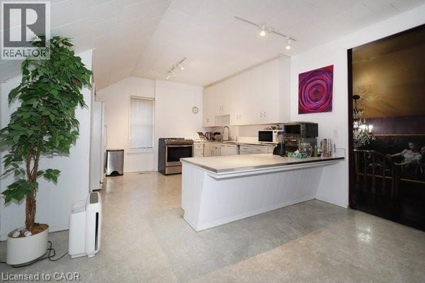 Photo 16 of 64 Francis Street N, Kitchener ON
