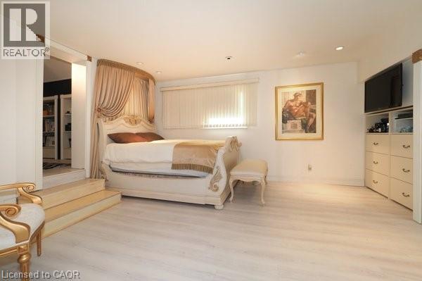 Photo 4 of 64 Francis Street N, Kitchener ON