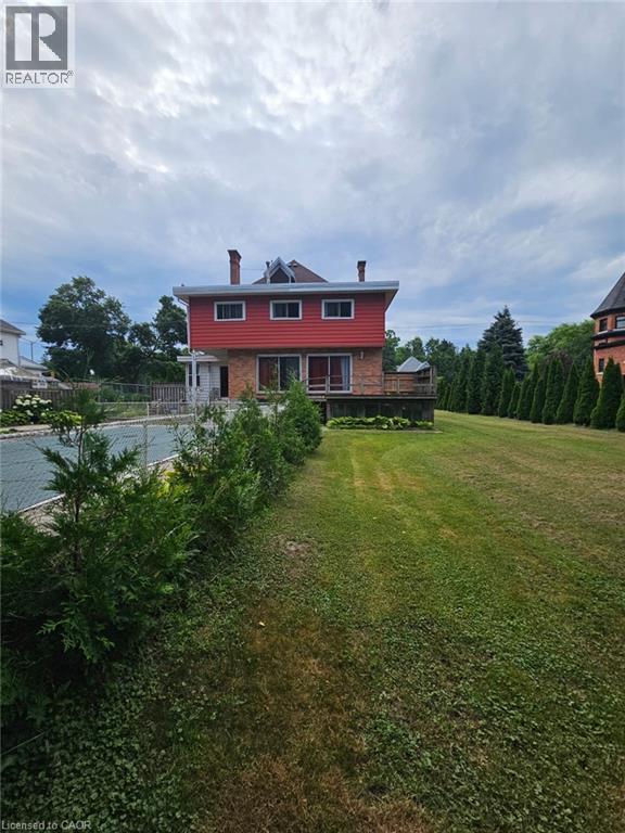 463 KING Street W - 6
