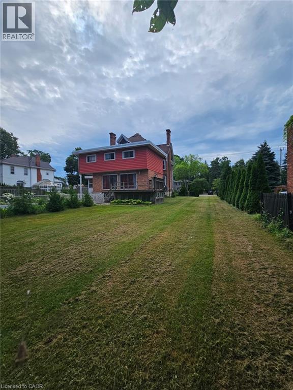 463 KING Street W - 7