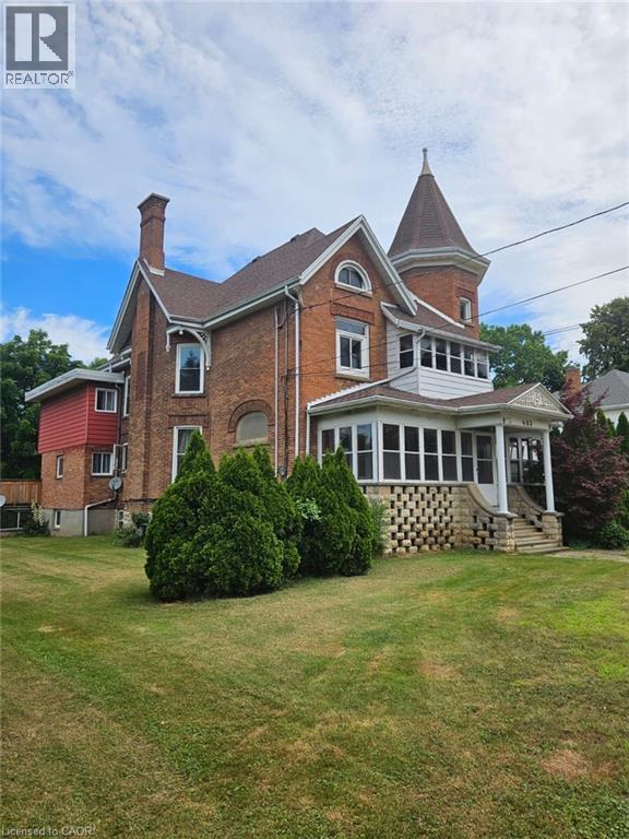 463 KING Street W - 1