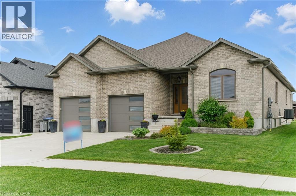 Photo 5 of 107 Forbes Crescent, Listowel ON