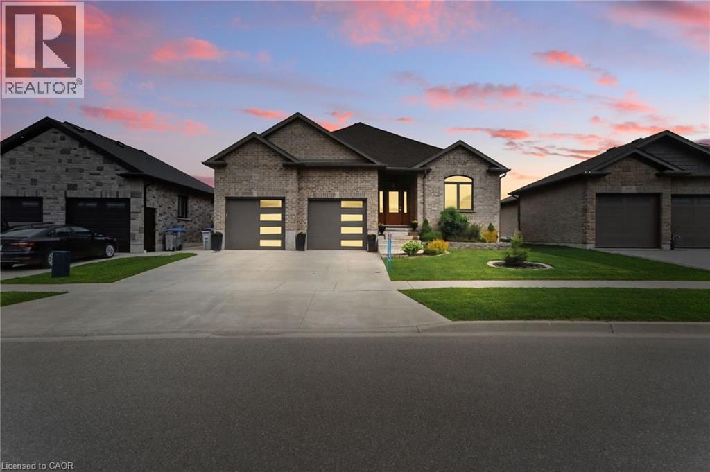 Photo 3 of 107 Forbes Crescent, Listowel ON