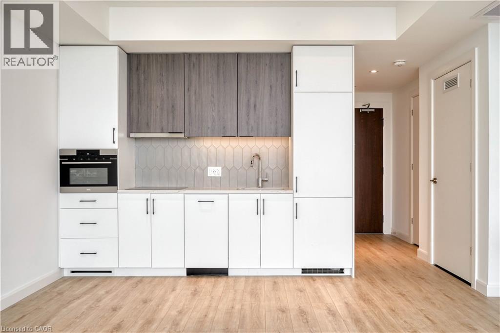 Photo 5 of 741 King Street Unit 611, Kitchener ON