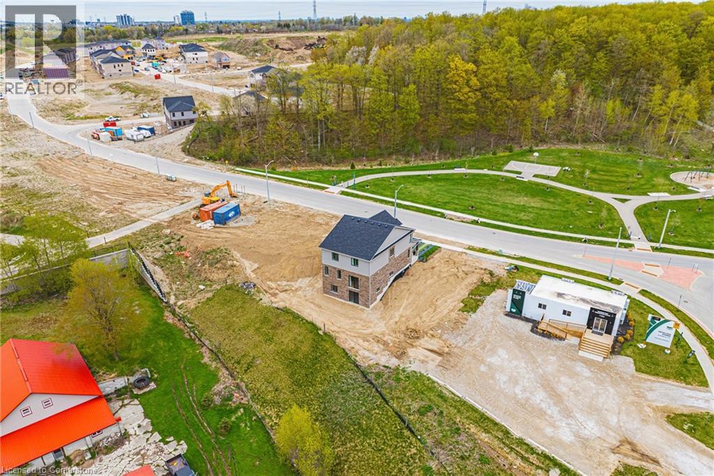 Photo 40 of 546 Benninger Drive, Kitchener ON