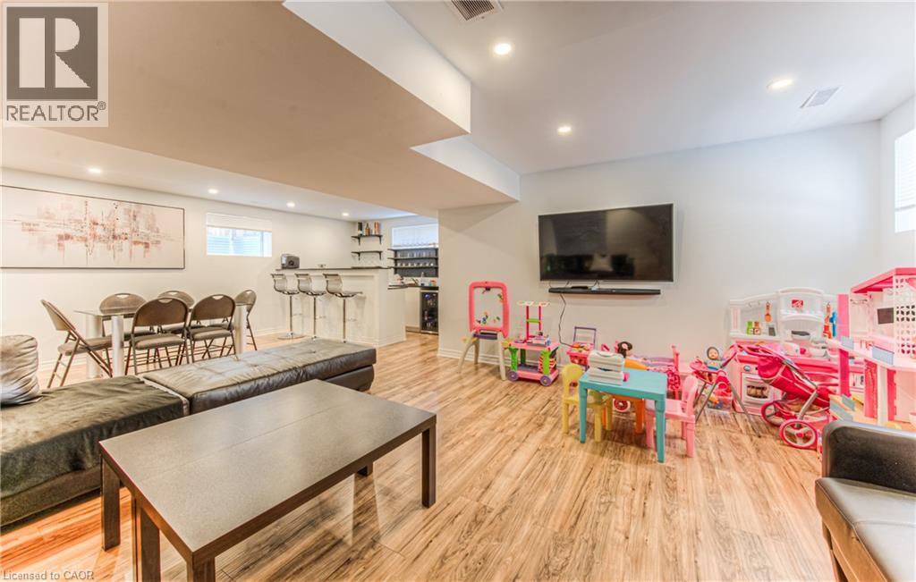 Photo 31 of 26 Spring Creek Street, Kitchener ON