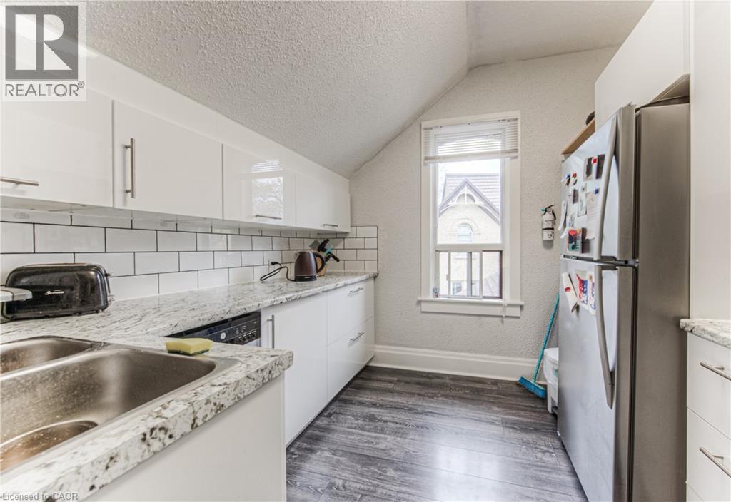Photo 11 of 126 David Street, Kitchener ON