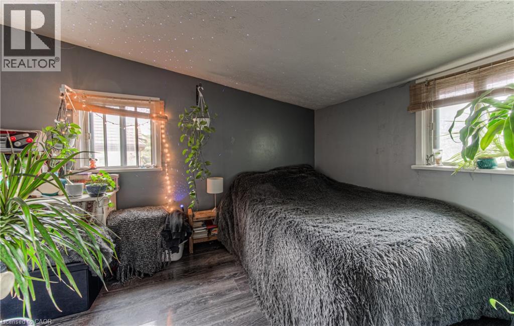 Photo 13 of 126 David Street, Kitchener ON