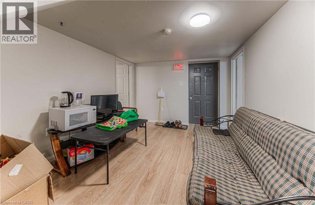Photo 29 of 42 Cardill Crescent, Waterloo ON