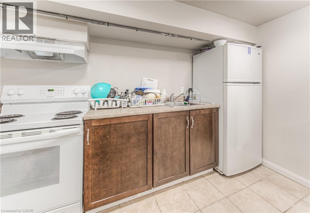 Photo 16 of 42 Cardill Crescent, Waterloo ON