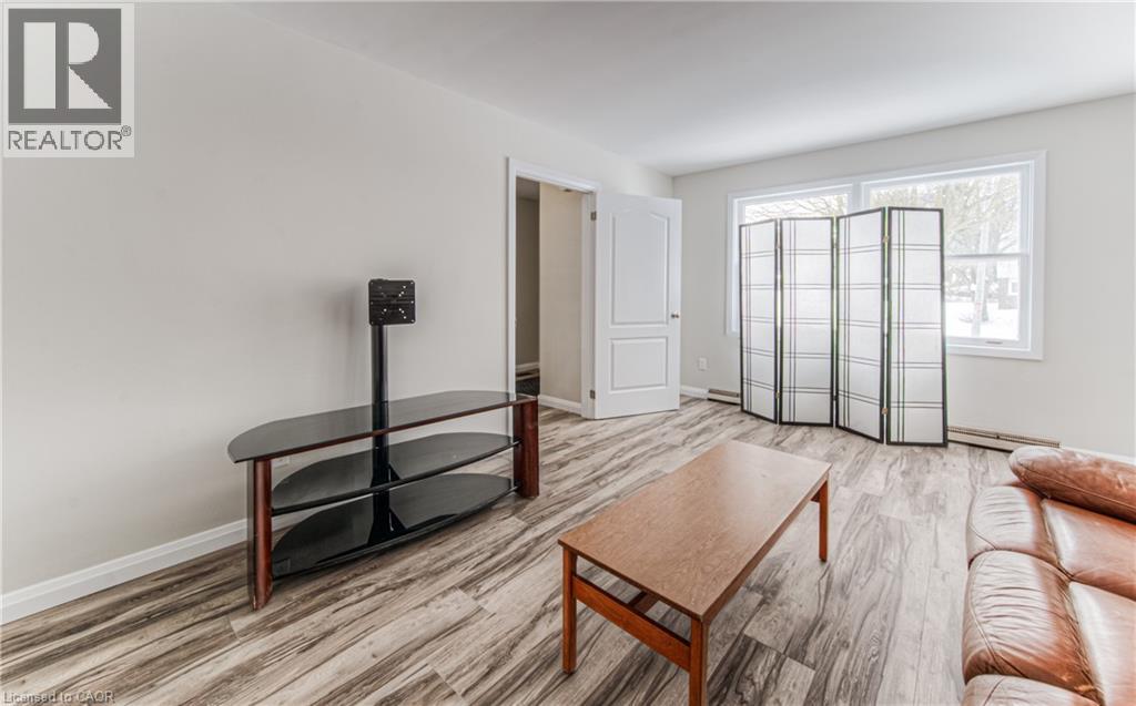 Photo 3 of 42 Cardill Crescent, Waterloo ON