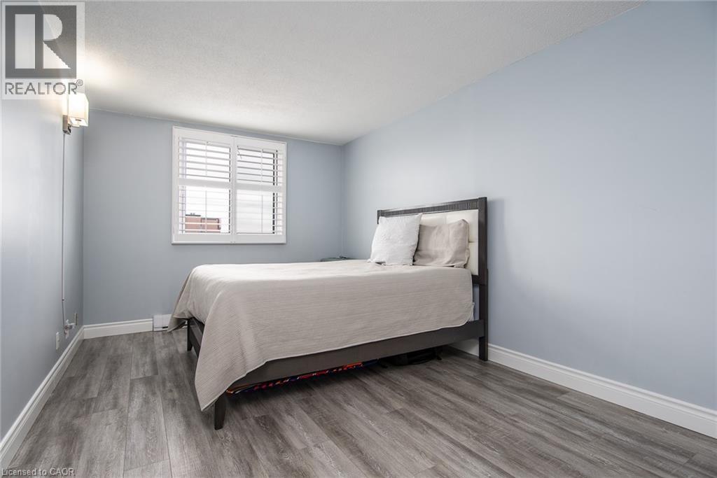 Photo 16 of 18 Holborn Court Unit 611, Kitchener ON