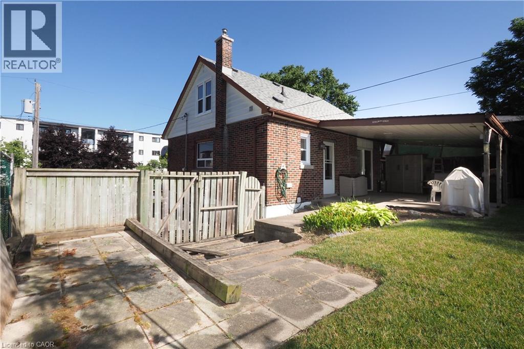 Photo 35 of 195 Sixth Avenue, Kitchener ON