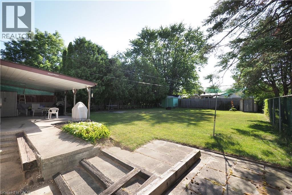 Photo 11 of 195 Sixth Avenue, Kitchener ON