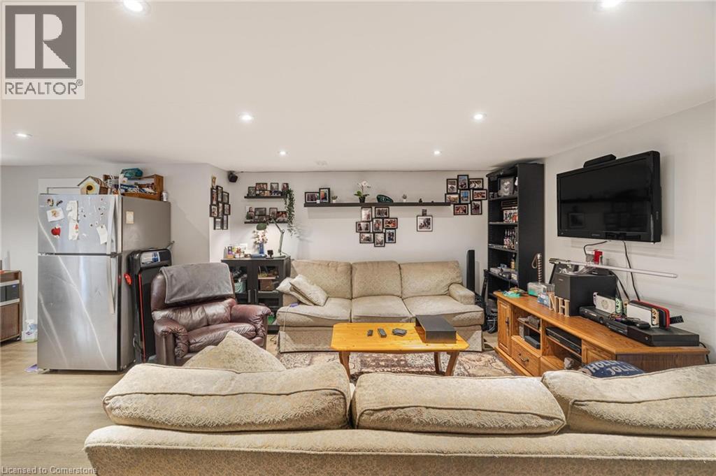 Photo 15 of 1057 Clare Avenue, Cambridge ON