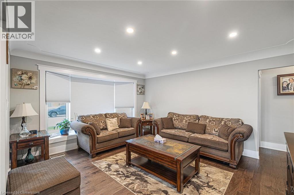 Photo 2 of 1057 Clare Avenue, Cambridge ON