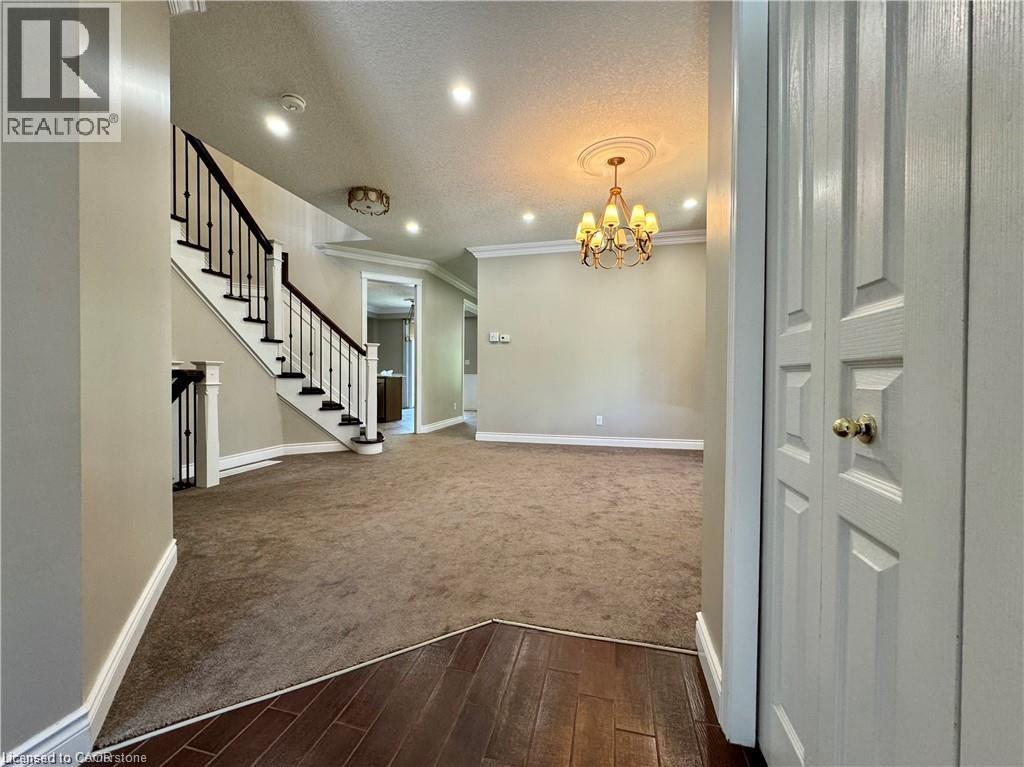 Photo 12 of 153 Sims Estate Drive Unit 1, Kitchener ON