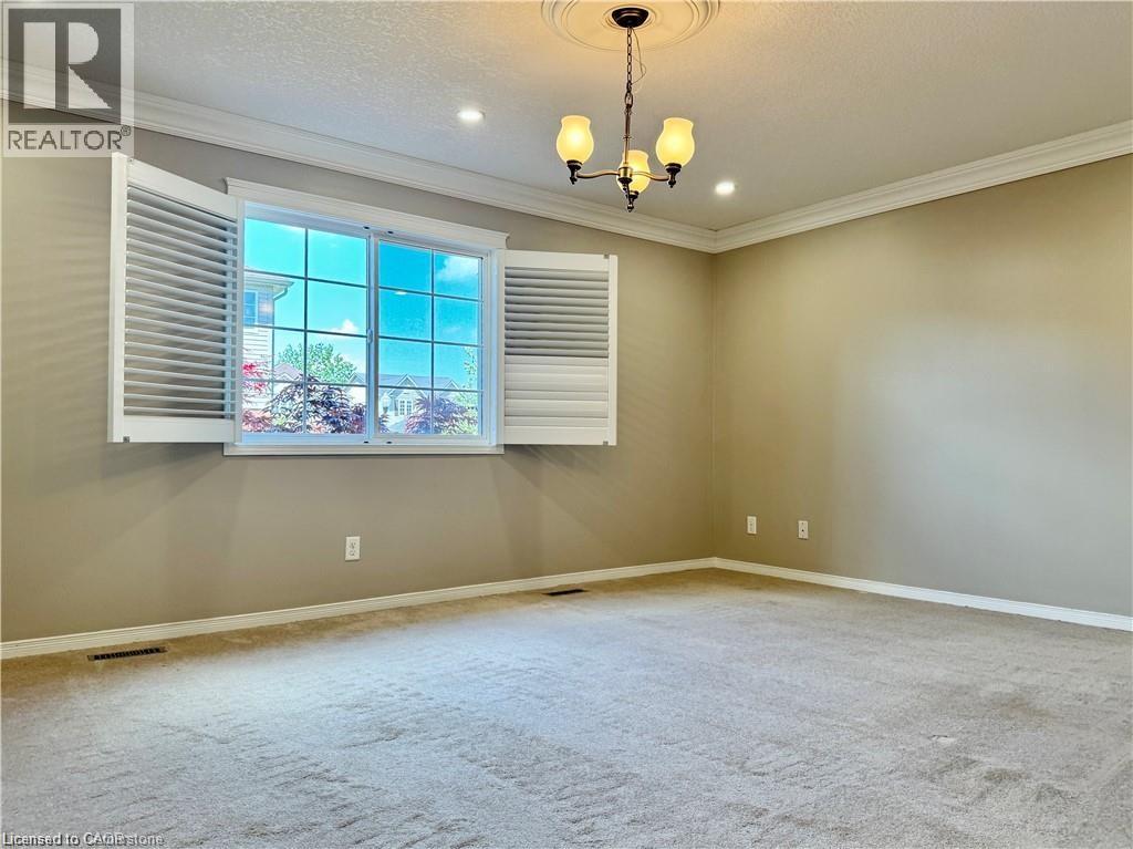 Photo 19 of 153 Sims Estate Drive Unit 1, Kitchener ON