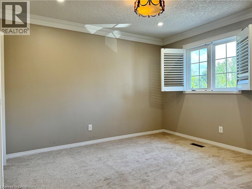 Photo 20 of 153 Sims Estate Drive Unit 1, Kitchener ON