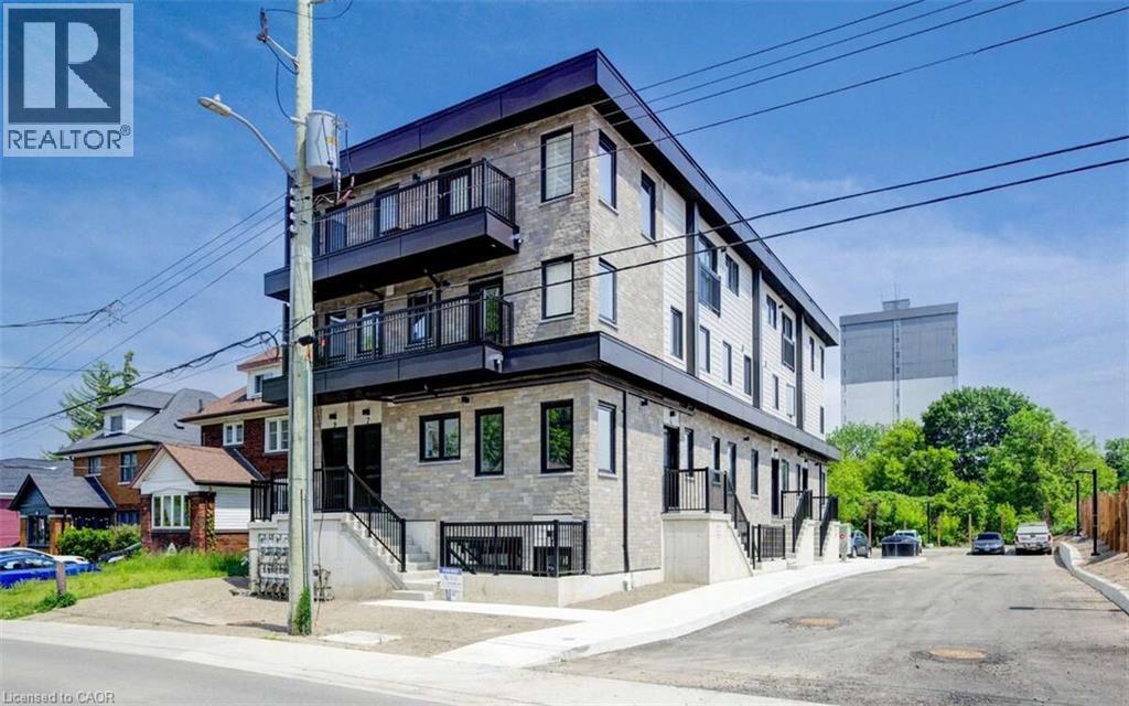 Photo 12 of 17 Peter Street Unit 4, Kitchener ON