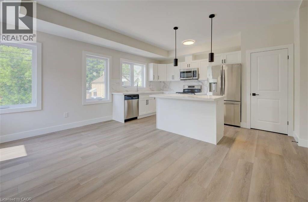 Photo 5 of 17 Peter Street Unit 4, Kitchener ON