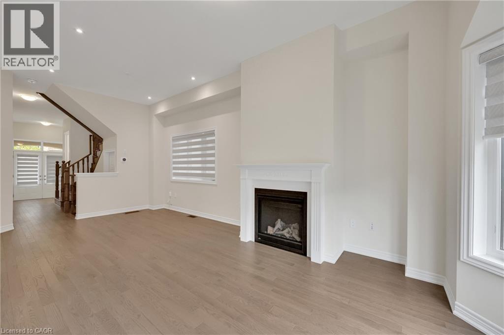 Photo 7 of 3936 Leonardo Street, Burlington ON