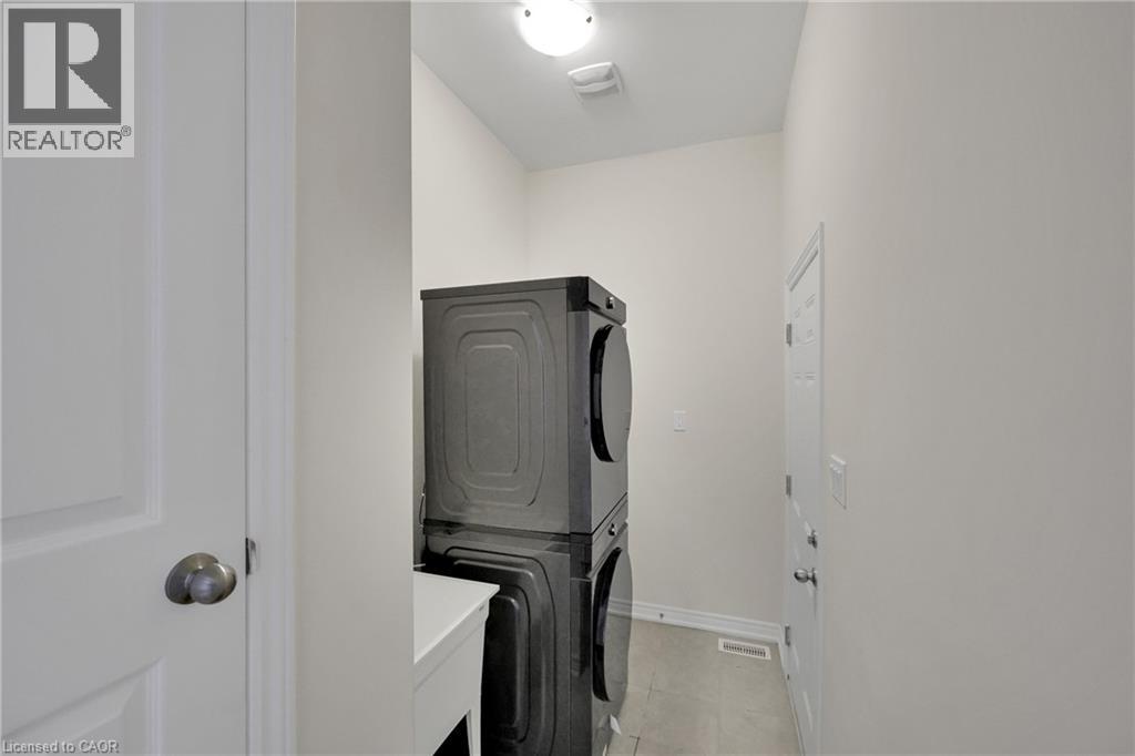 Photo 41 of 3936 Leonardo Street, Burlington ON