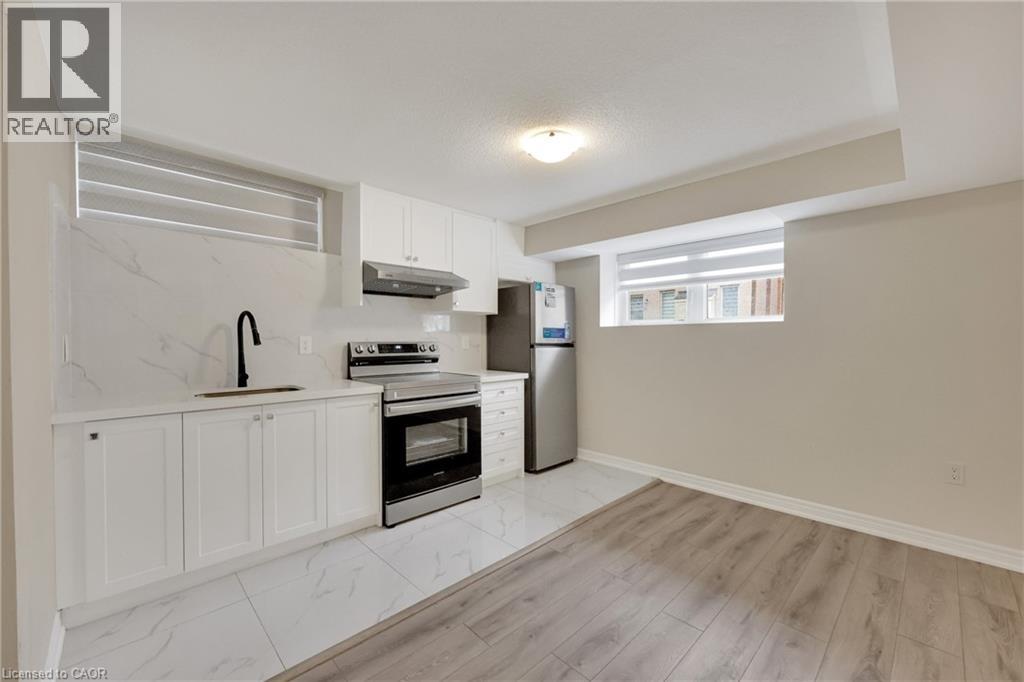 Photo 6 of 3936 Leonardo Street, Burlington ON
