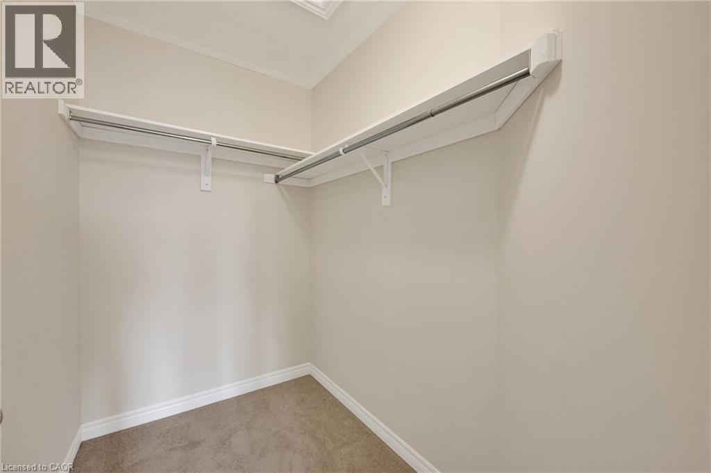 Photo 12 of 3936 Leonardo Street, Burlington ON