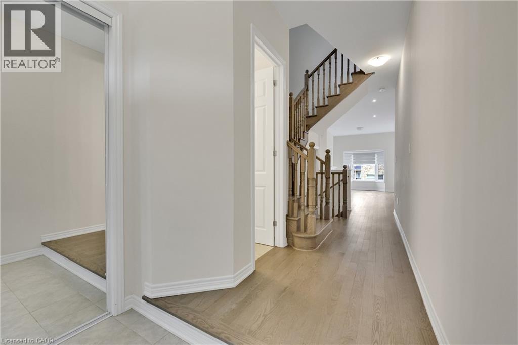 Photo 30 of 3936 Leonardo Street, Burlington ON