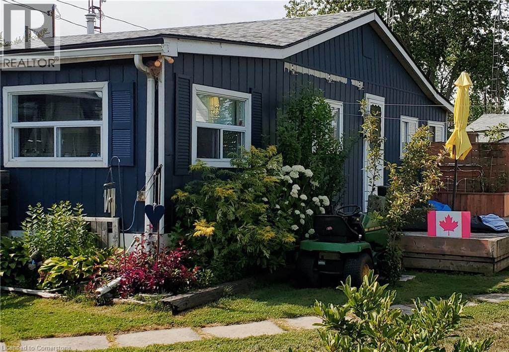 Photo 4 of 49 Heather Lane, Selkirk ON