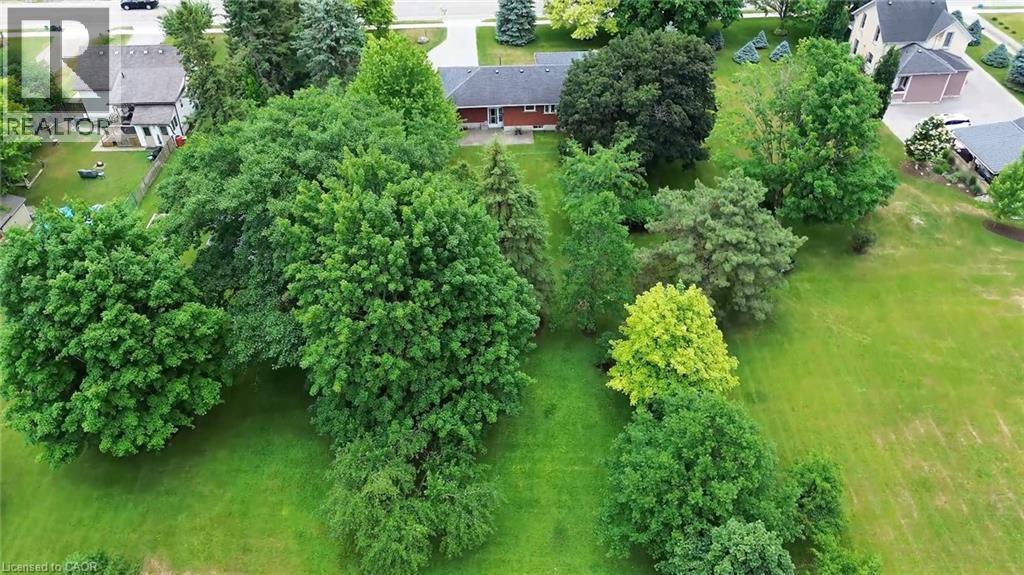 Photo 8 of 141 A Bloomingdale Road N, Kitchener ON