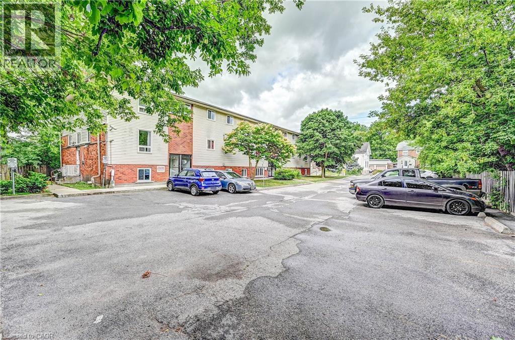 Photo 2 of 119 Cedar Street S Unit 15, Kitchener ON