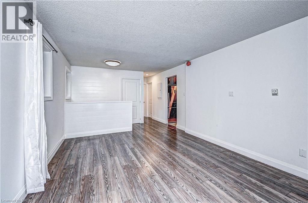 Photo 8 of 119 Cedar Street S Unit 15, Kitchener ON
