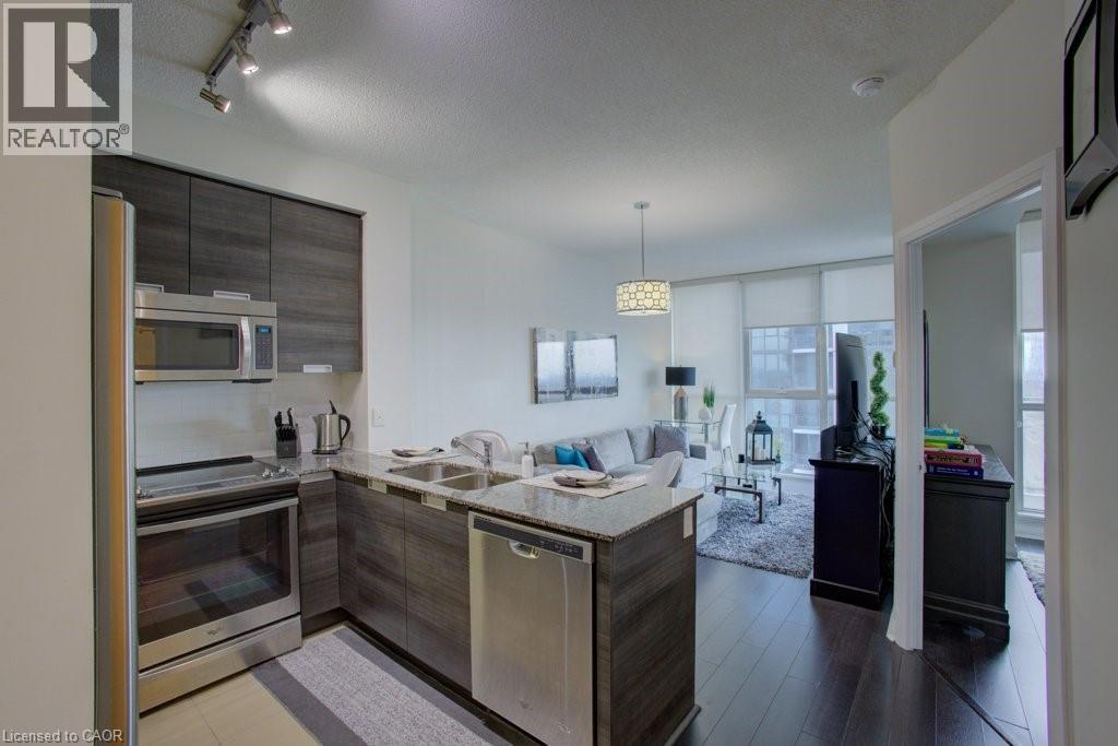 Photo 6 of 75 Eglinton Avenue W Unit 1601, Mississauga ON