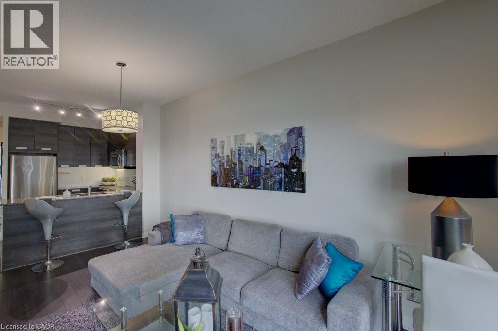 Photo 3 of 75 Eglinton Avenue W Unit 1601, Mississauga ON