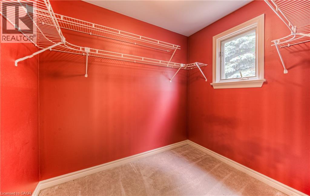 Photo 34 of 2 Morningview Place, Kitchener ON