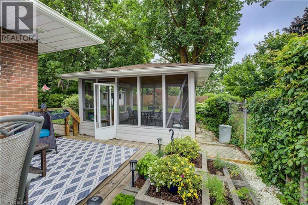 Photo 25 of 457 Stillmeadow Circle, Waterloo ON
