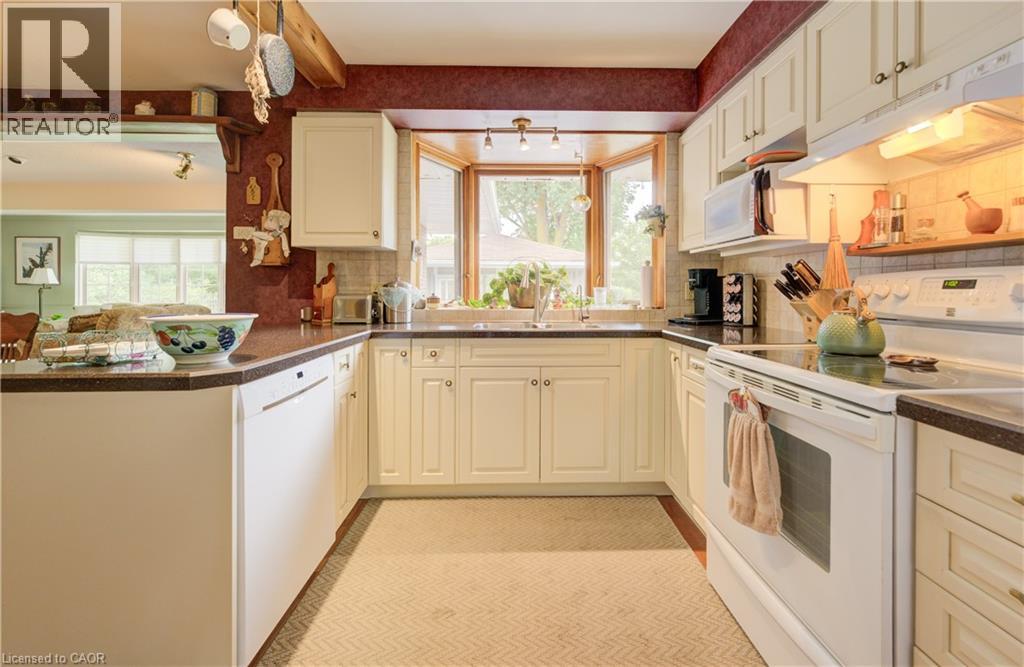 Photo 35 of 457 Stillmeadow Circle, Waterloo ON