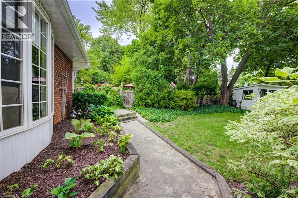 Photo 11 of 457 Stillmeadow Circle, Waterloo ON