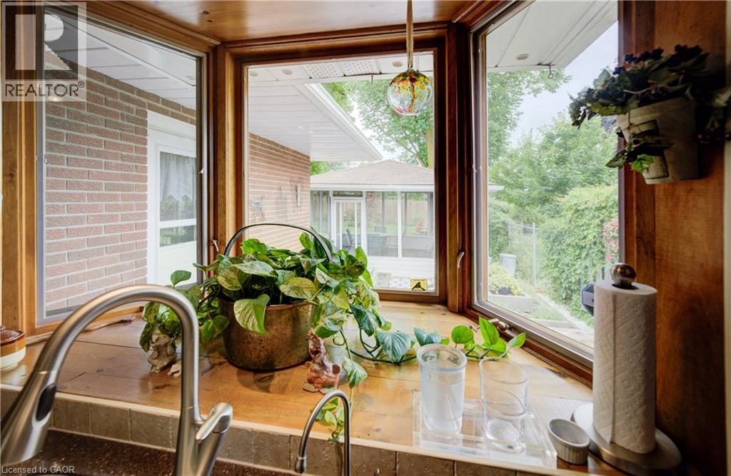 Photo 20 of 457 Stillmeadow Circle, Waterloo ON