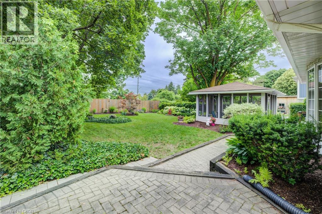 Photo 23 of 457 Stillmeadow Circle, Waterloo ON
