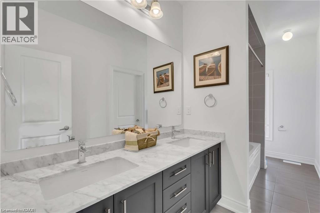 Photo 2 of 273 Forest Creek Drive, Kitchener ON