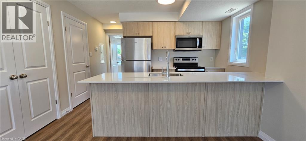 Photo 4 of 410 Northfield Drive W Unit E 18, Waterloo ON