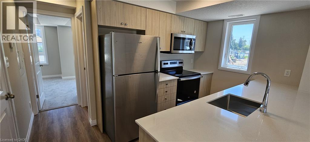 Photo 3 of 410 Northfield Drive W Unit E 18, Waterloo ON