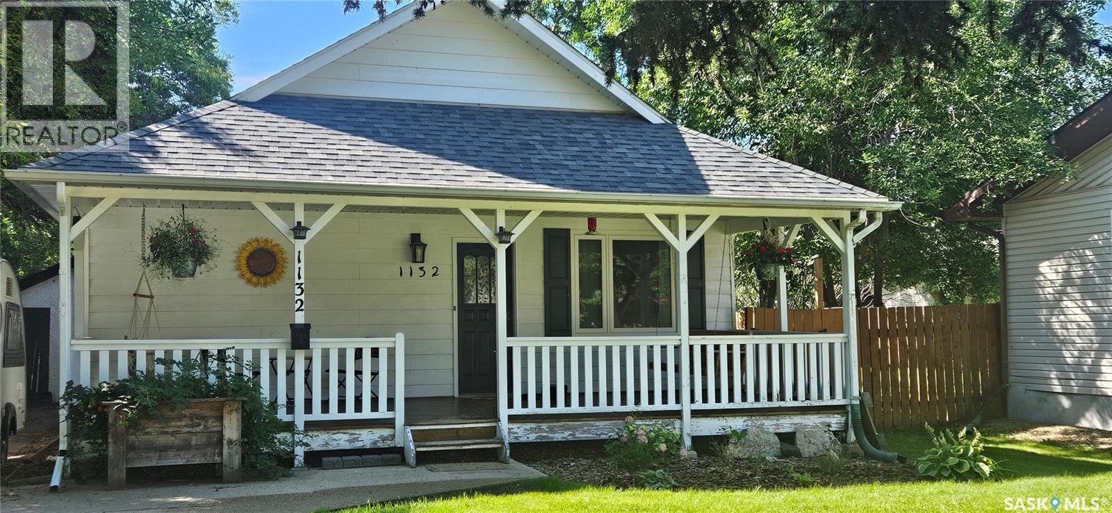 Single Family House Bungalow for Sale in  Sidney STREET E Swift Current 