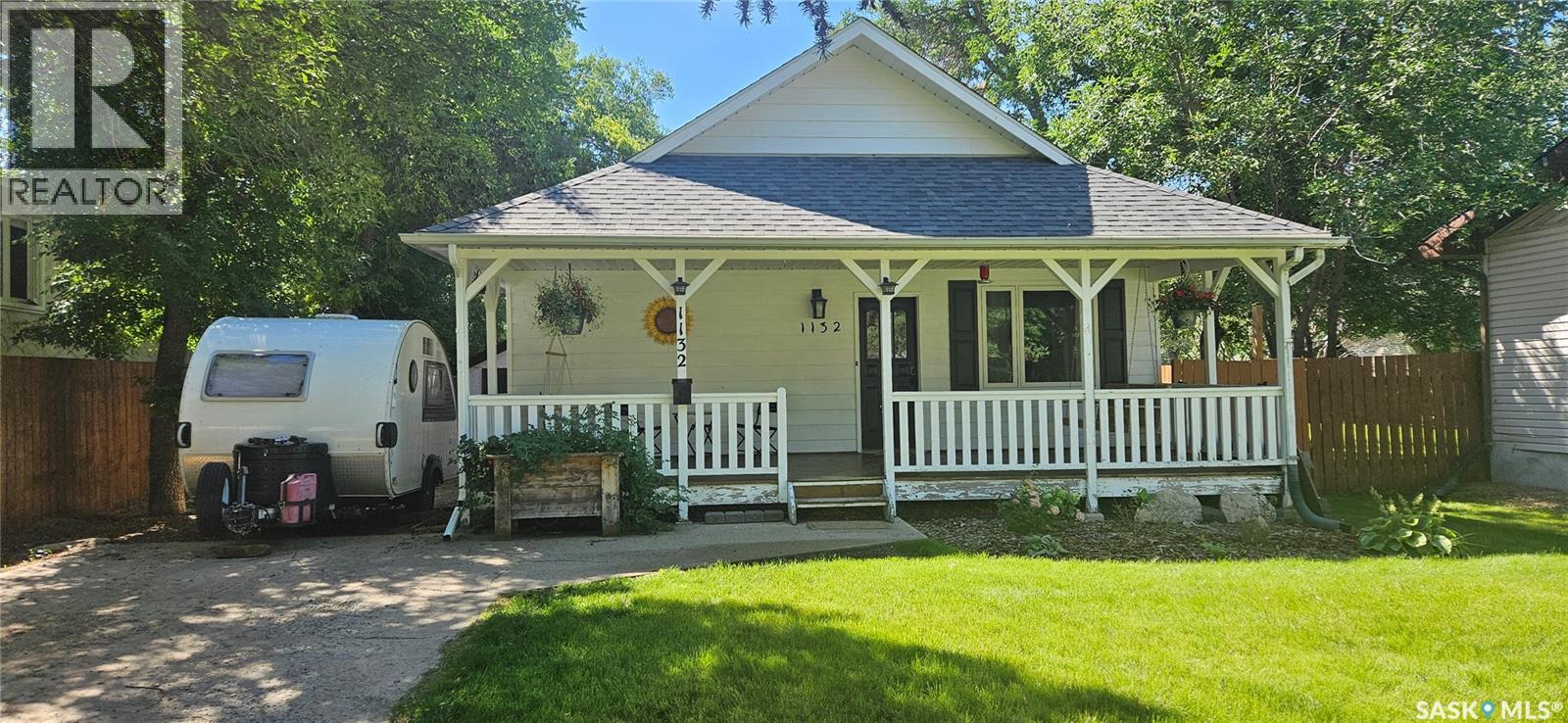Single Family House Bungalow for Sale in  Sidney STREET E Swift Current 