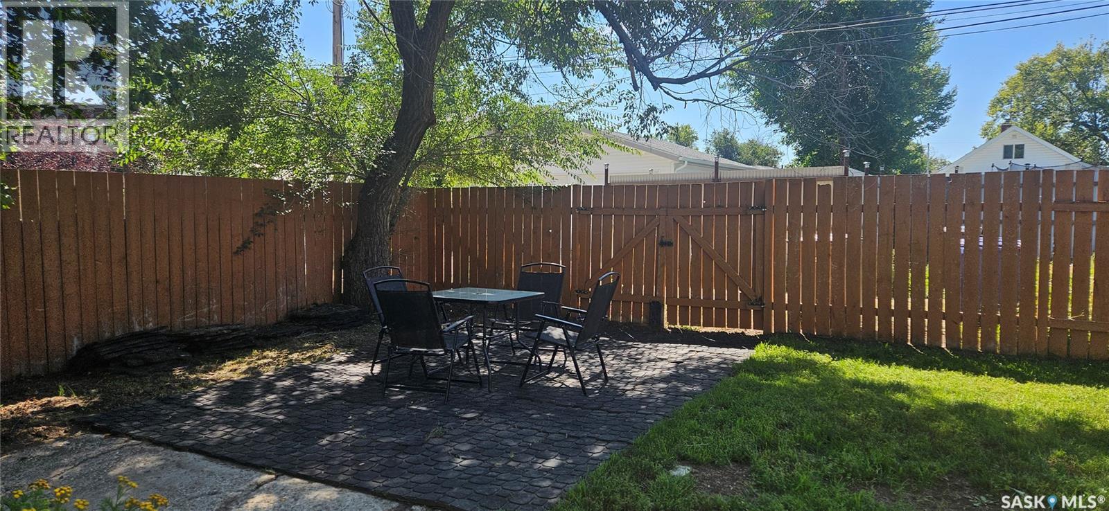 Single Family House Bungalow for Sale in  Sidney STREET E Swift Current 